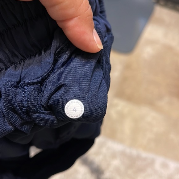 Lululemon hottie hot - Picture 3 of 6